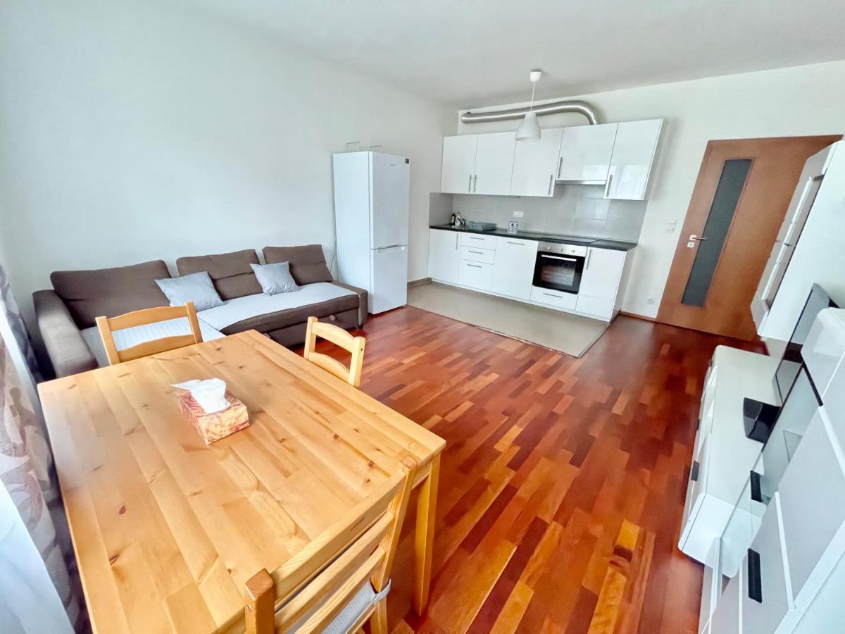 Centrum Park Apartment+ Прага Экстерьер фото