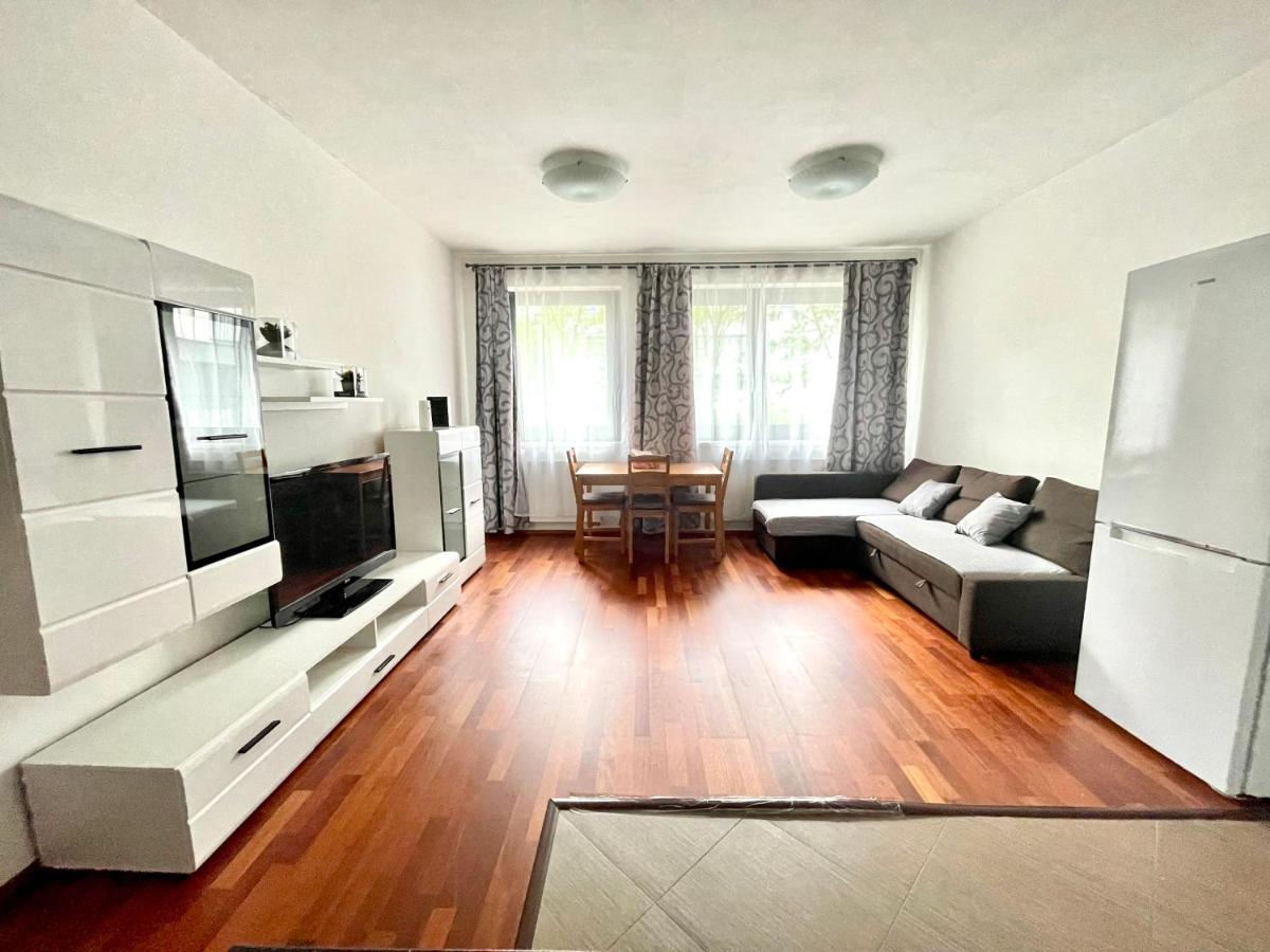Centrum Park Apartment+ Прага Экстерьер фото