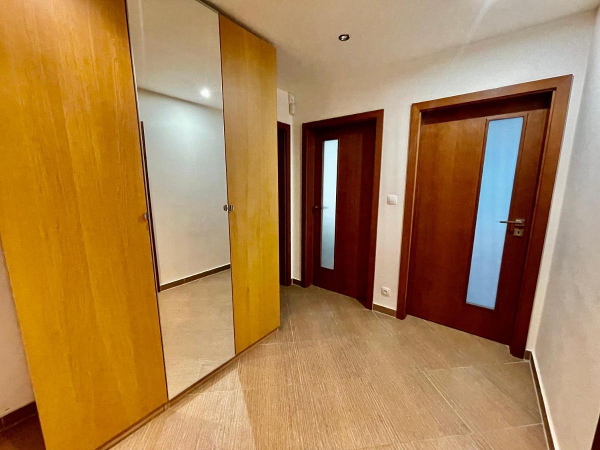 Centrum Park Apartment+ Прага Экстерьер фото